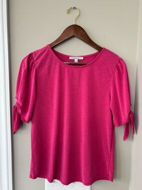 Green envelope pink tie sleeve top small